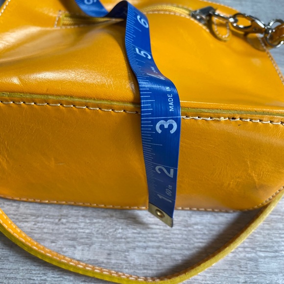 Vera Pelle yellow mini crossbody shoulder bag - Picture 11 of 12